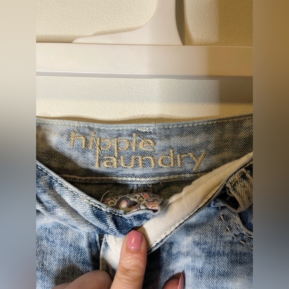 Hippie Laundry jean shorts size 7 - Picture 2 of 3